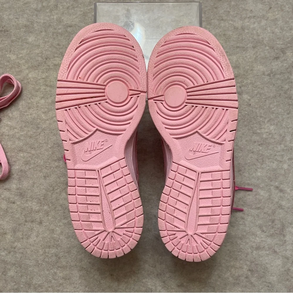 Nike Dunk Low in Triple Pink with 2 color laces DH9767-600 Big Girls Size 6